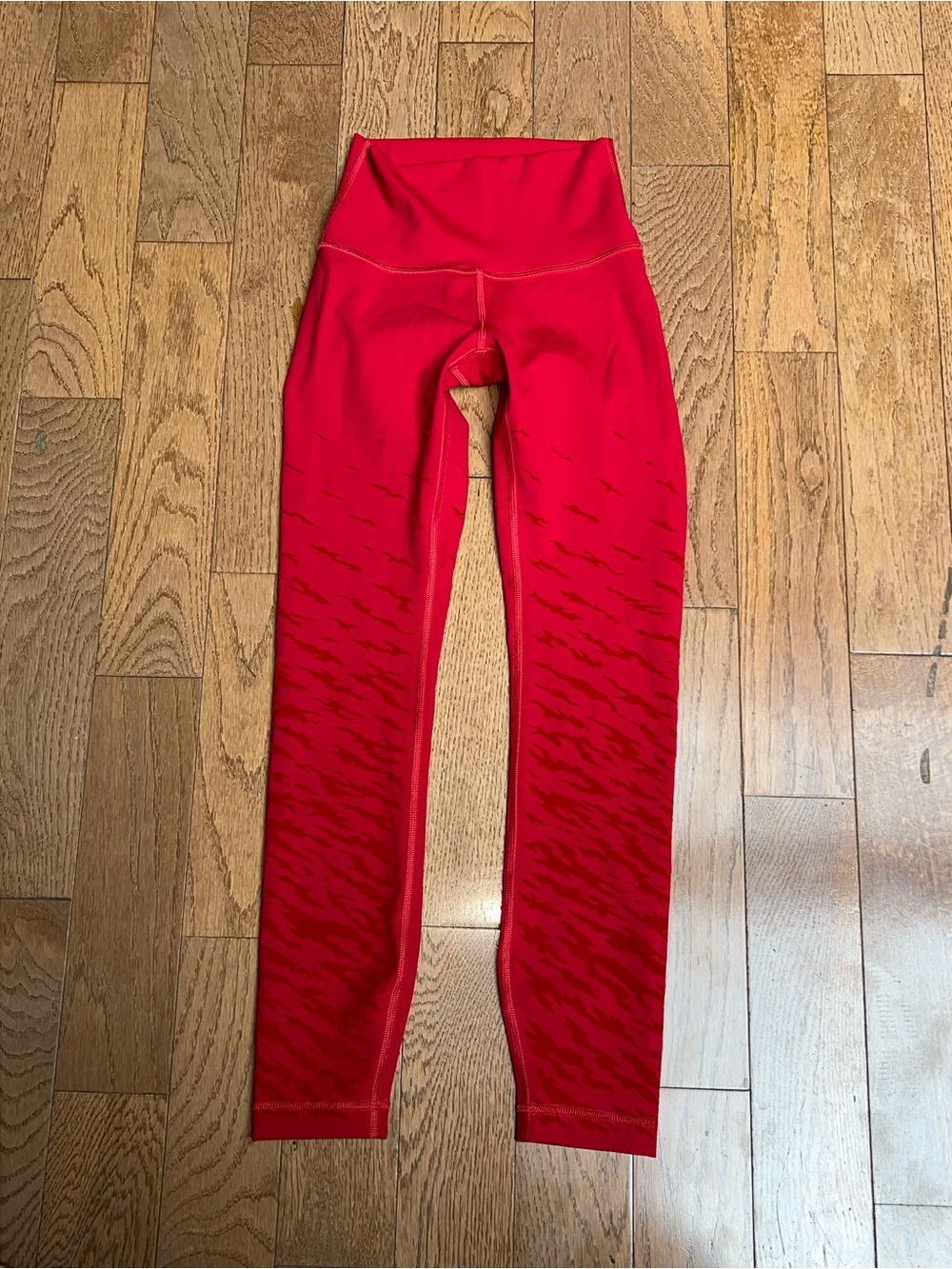 Lululemon Leggings Textured, Red, size 0 Authentic
